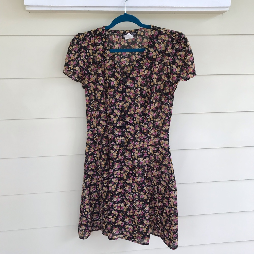 Vintage floral lace up back dress with cap sleeve